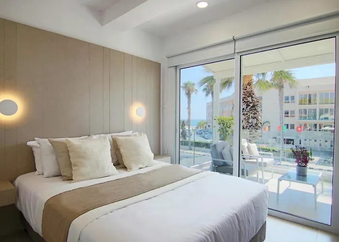 Phaedrus Living: Seaview Luxury Flat Limnaria 114